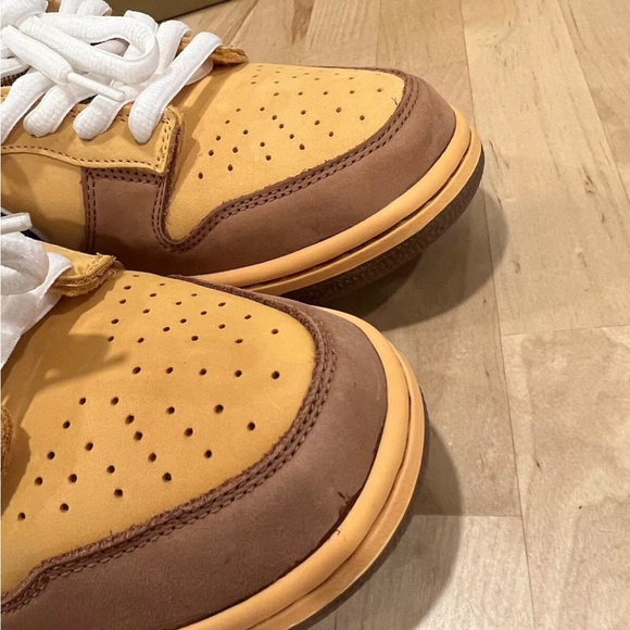 Nike Dunk Sb low new castle brown ale yellow size 10.5 - Picture 6 of 9